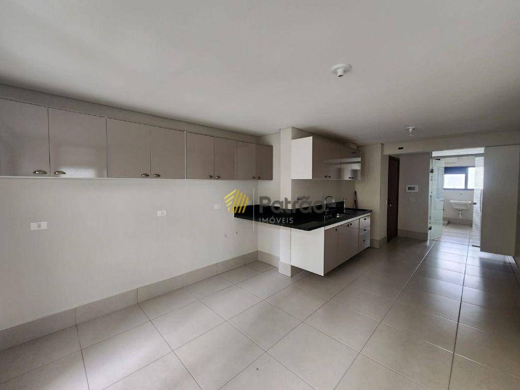 Apartamento à venda com 4 quartos, 207m² - Foto 12