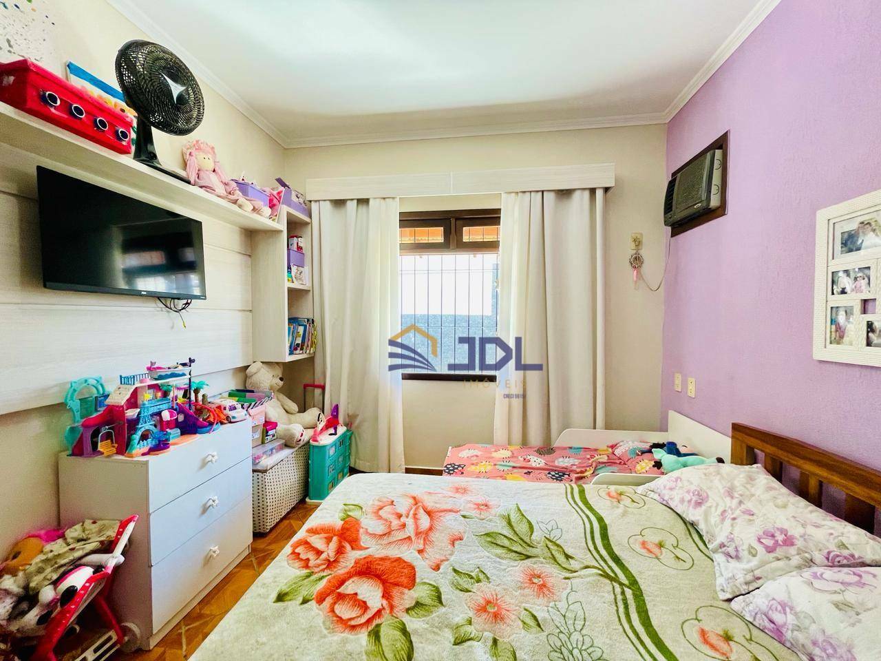 Casa à venda com 3 quartos, 200m² - Foto 21