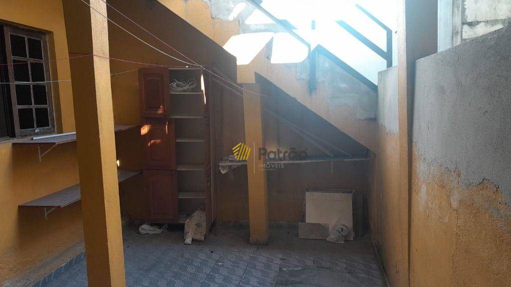 Sobrado à venda com 7 quartos, 316m² - Foto 27