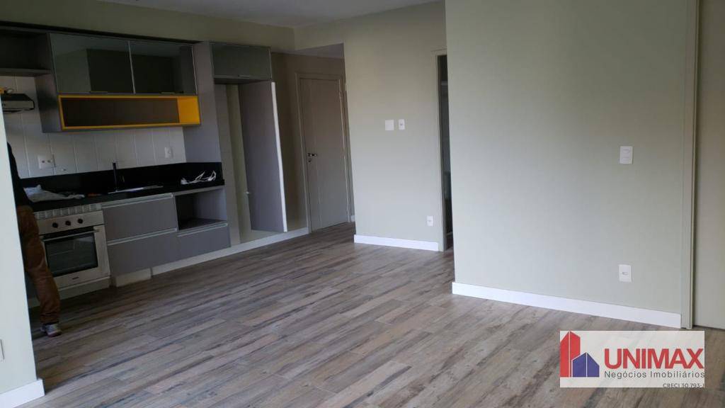 Apartamento à venda com 2 quartos, 68m² - Foto 3