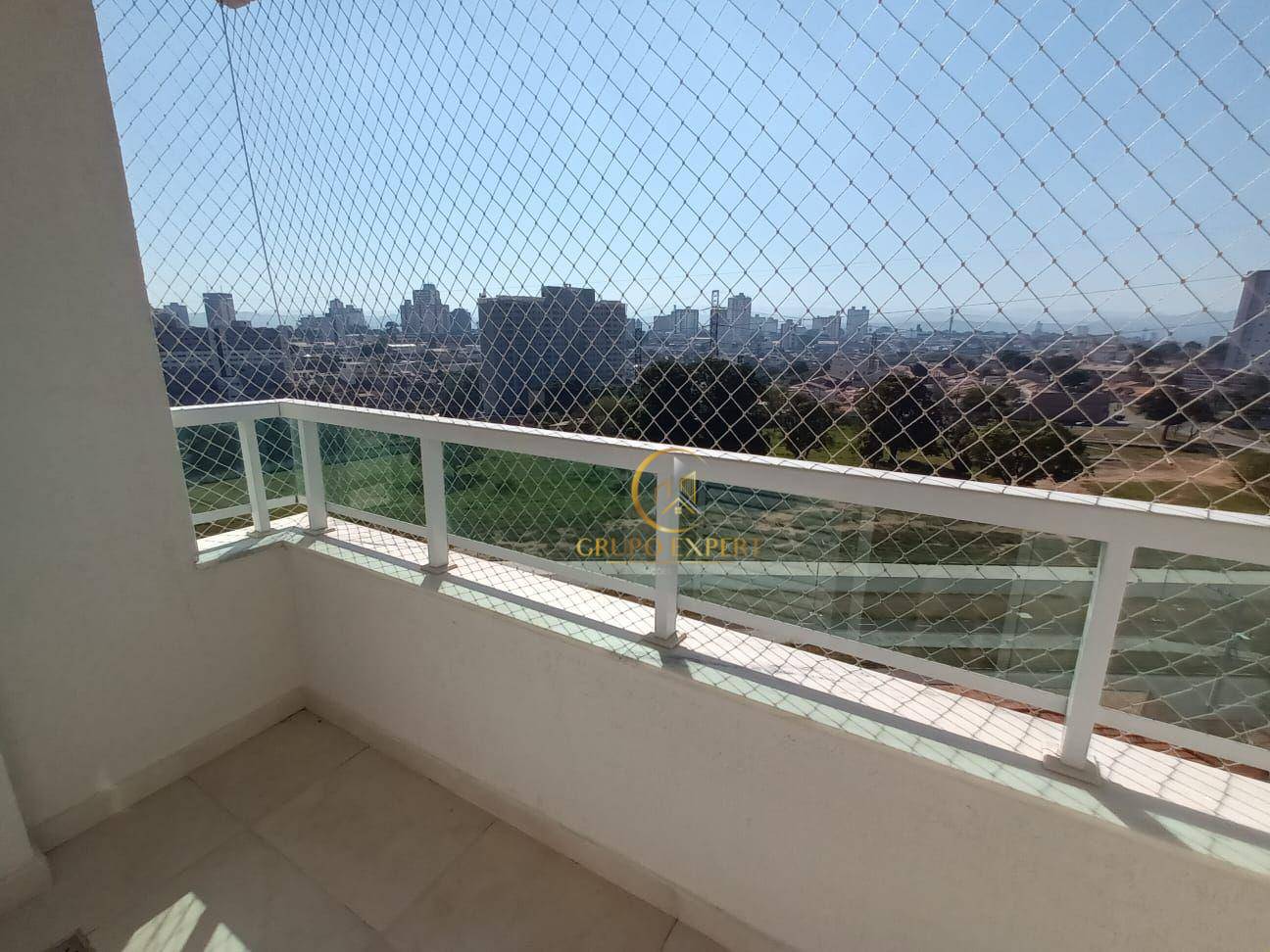 Apartamento à venda com 2 quartos, 81m² - Foto 4