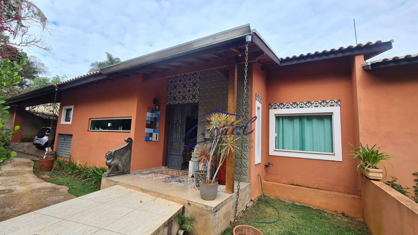 Casa de Condomínio à venda com 3 quartos, 400m² - Foto 1