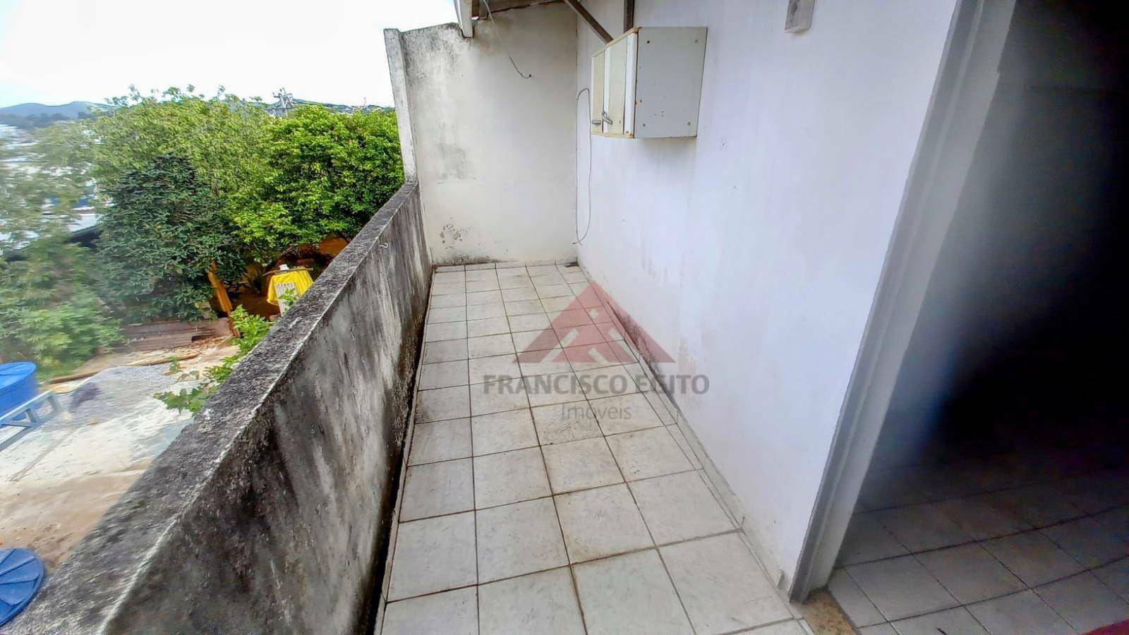 Casa à venda com 2 quartos, 306m² - Foto 18