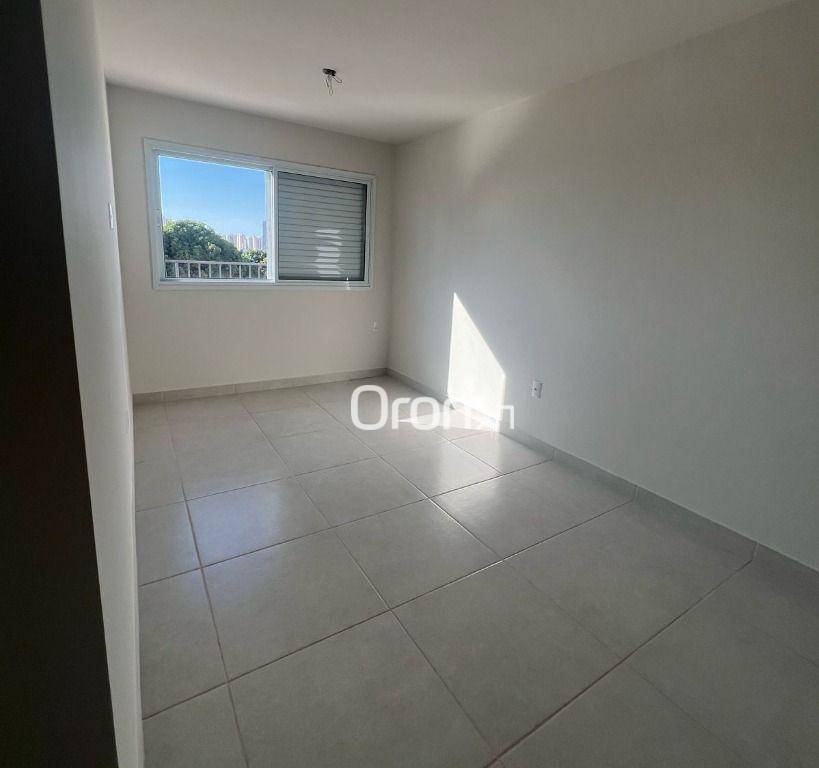 Apartamento à venda com 3 quartos, 76m² - Foto 2