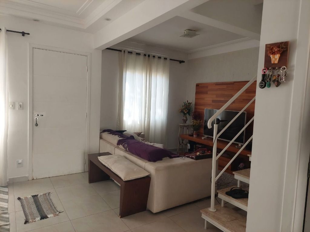 Casa de Condomínio à venda com 4 quartos, 110m² - Foto 2