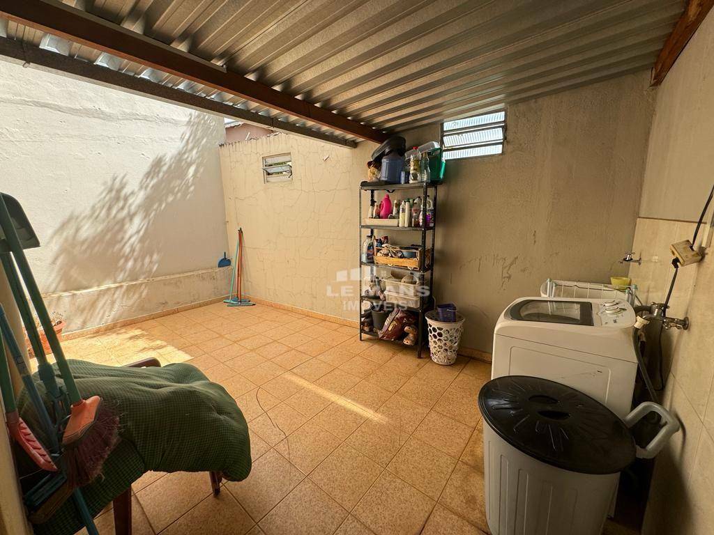 Casa à venda com 3 quartos, 140m² - Foto 16