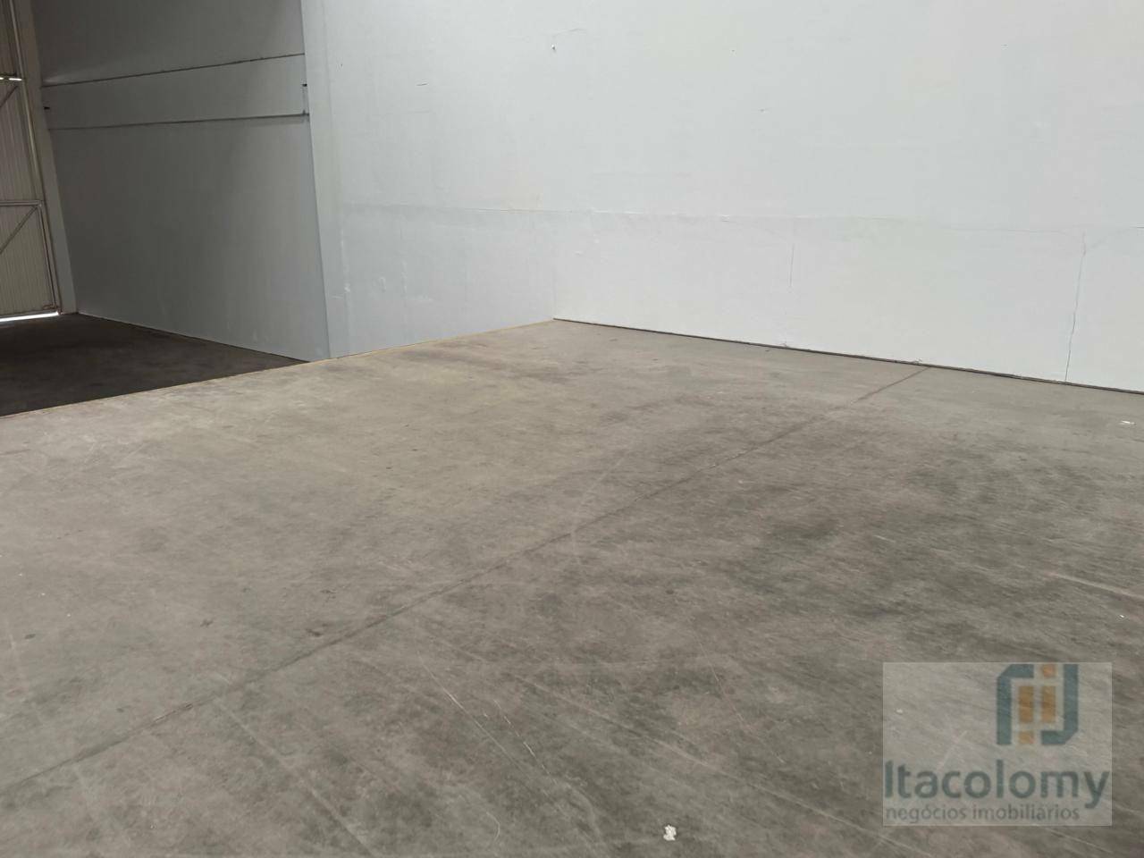 Depósito-Galpão-Armazém para alugar, 1100m² - Foto 6