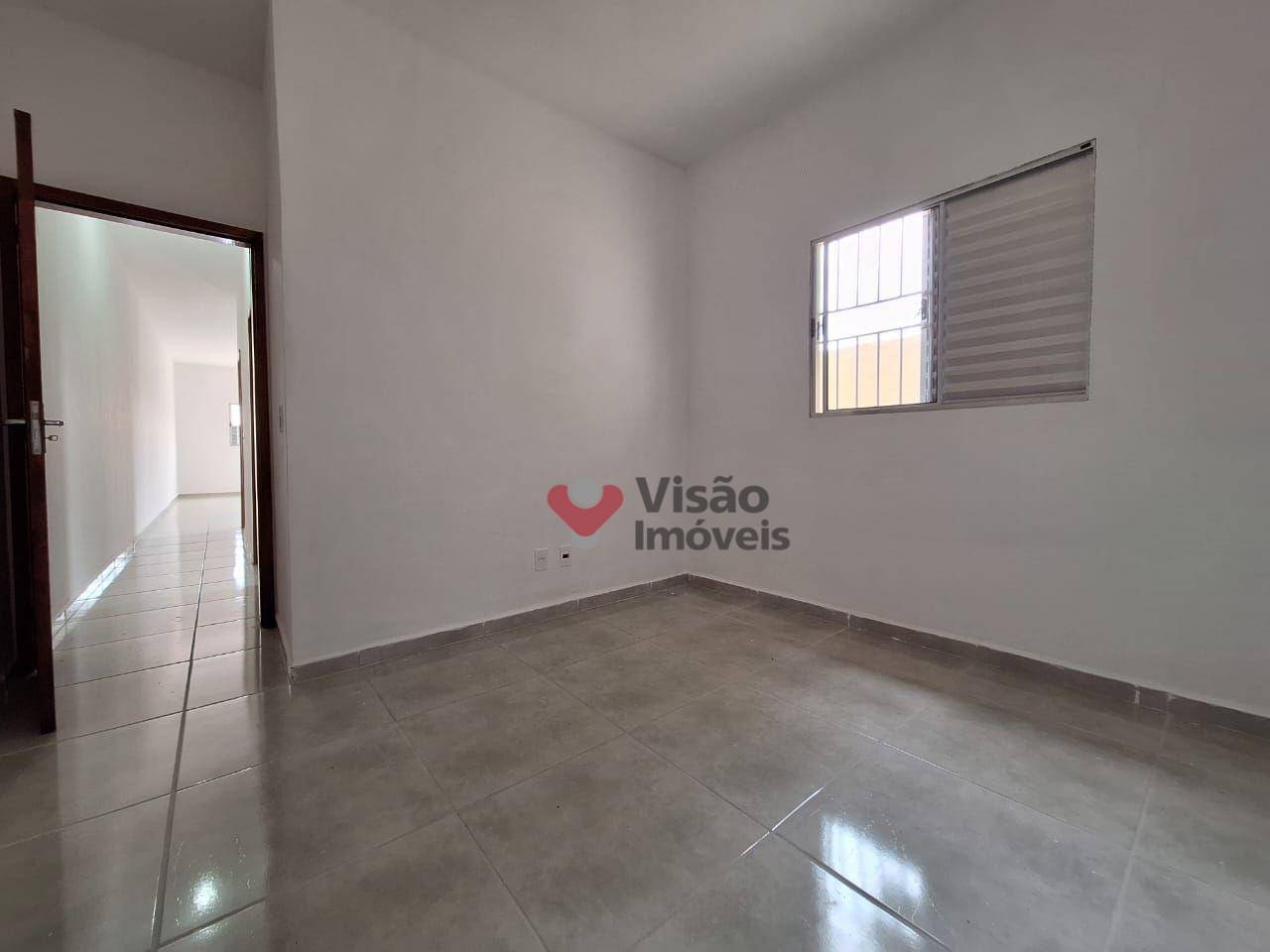 Casa à venda com 2 quartos, 60m² - Foto 18