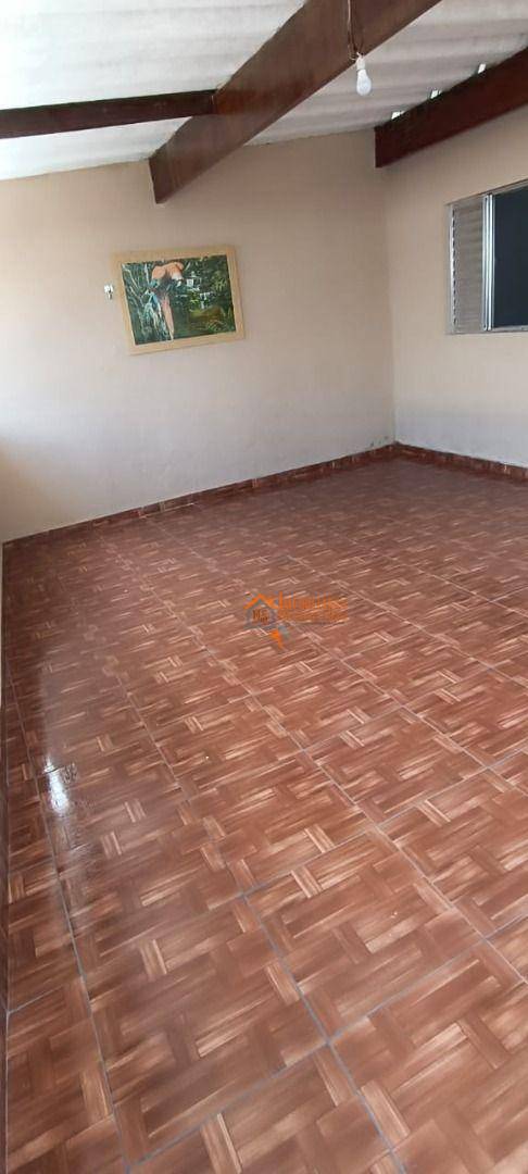 Casa à venda com 4 quartos, 200m² - Foto 12