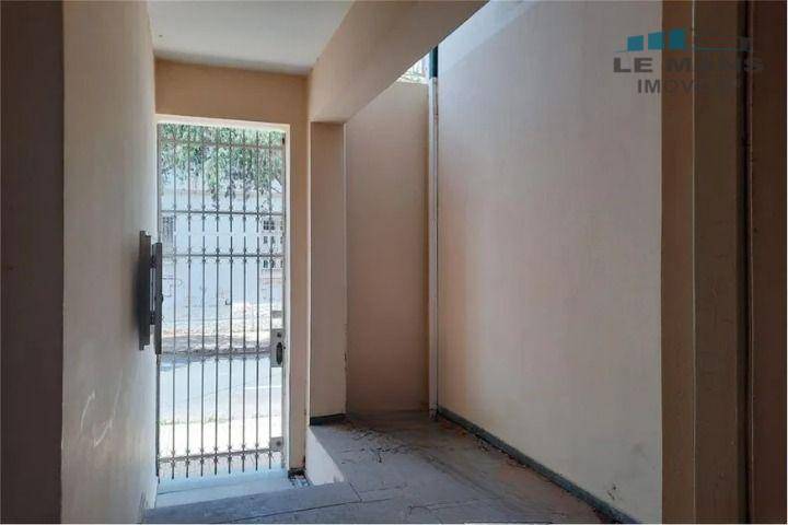 Casa para alugar com 3 quartos, 270m² - Foto 24