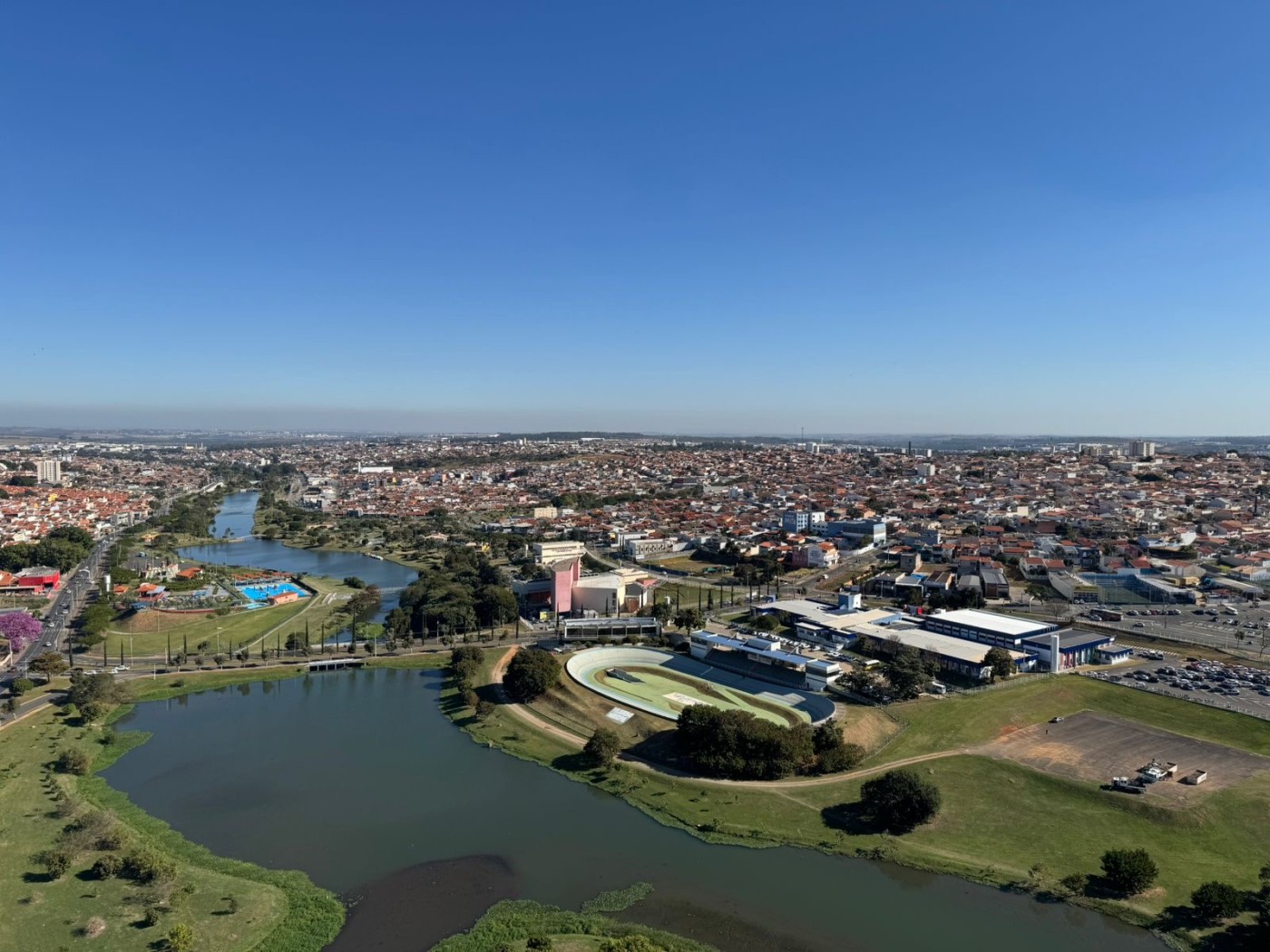 Cobertura para alugar com 5 quartos, 237m² - Foto 4