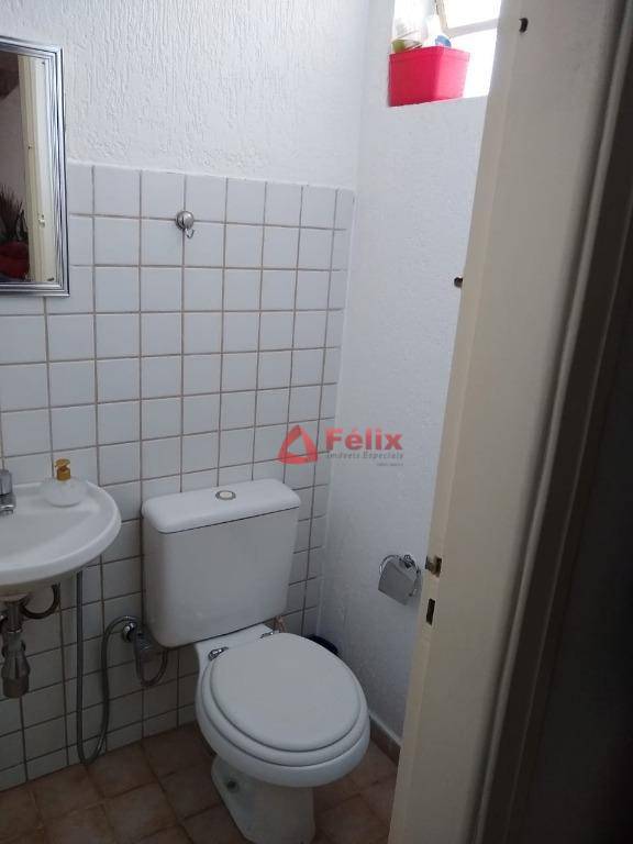 Casa à venda com 3 quartos, 210m² - Foto 21