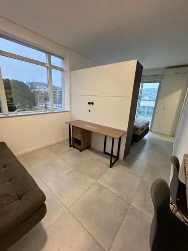 Apartamento para alugar com 1 quarto, 75m² - Foto 2
