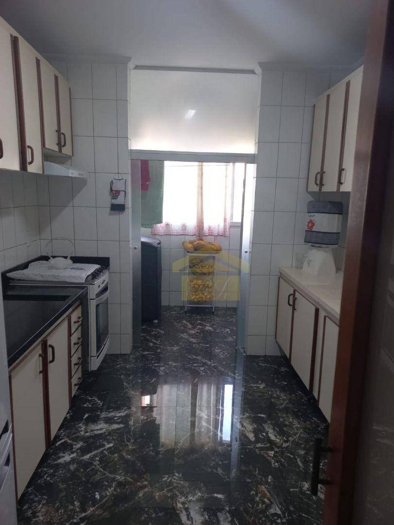 Apartamento à venda com 2 quartos, 70m² - Foto 7