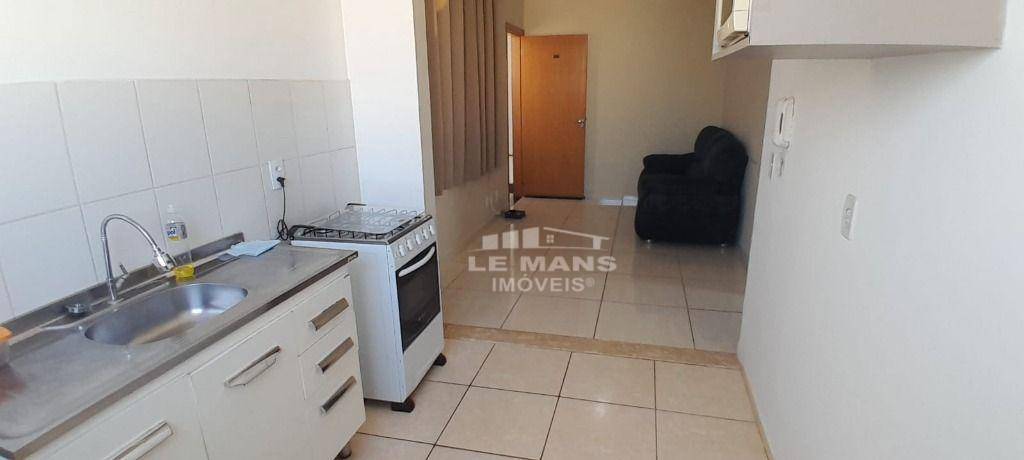 Apartamento para alugar com 2 quartos, 46m² - Foto 5