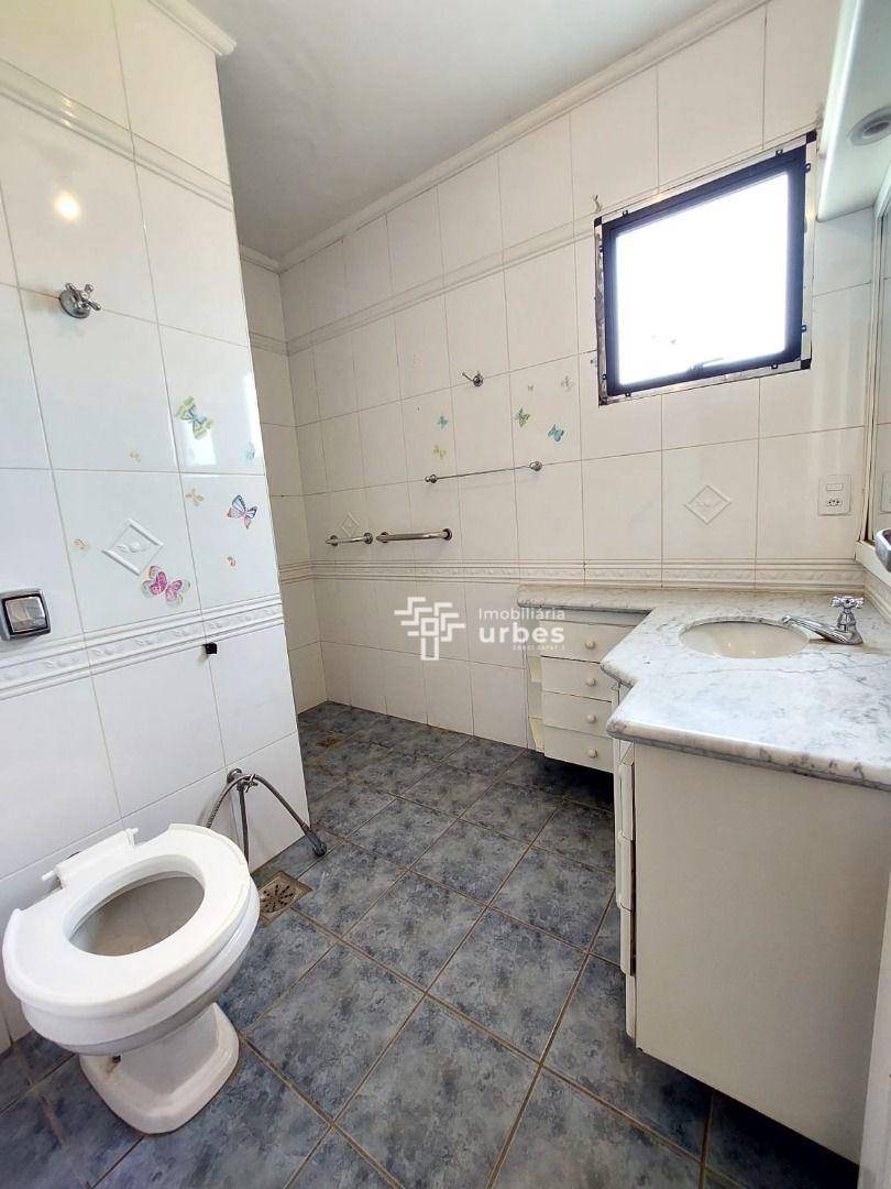 Apartamento para alugar com 3 quartos, 166m² - Foto 18