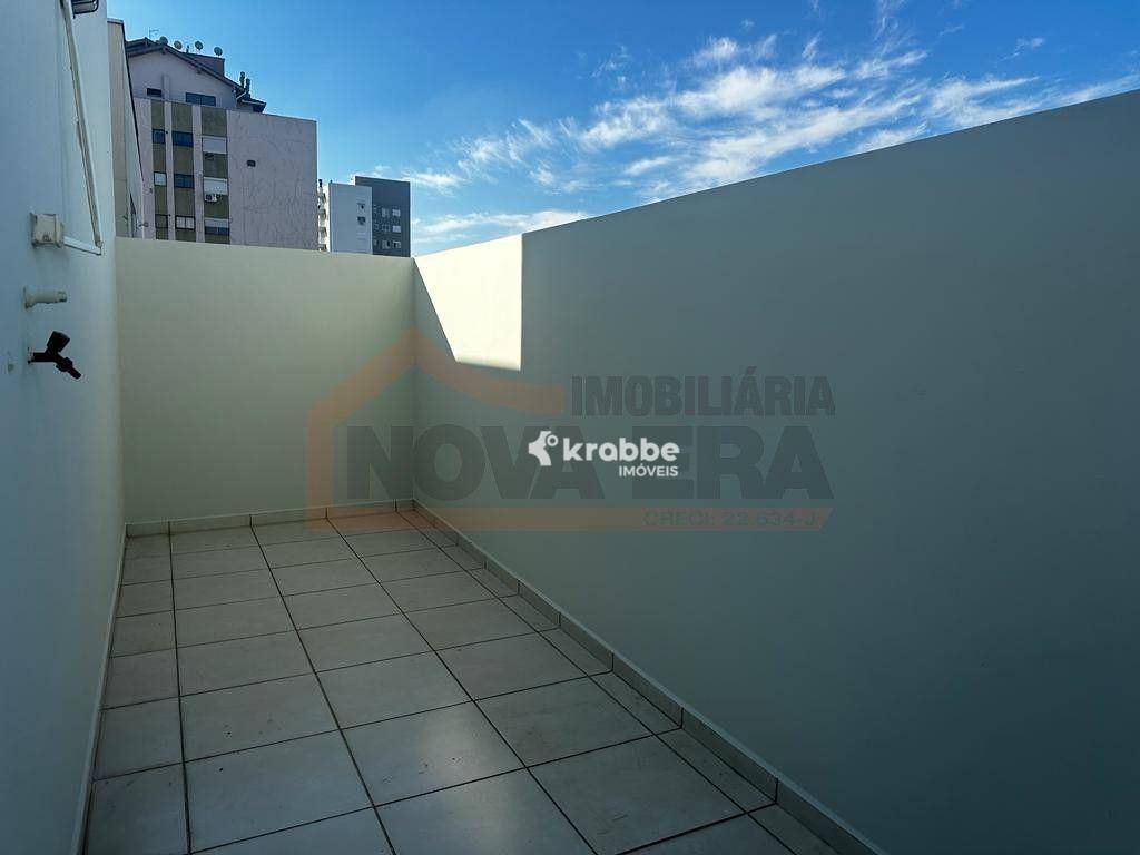 Apartamento à venda com 2 quartos, 97m² - Foto 9