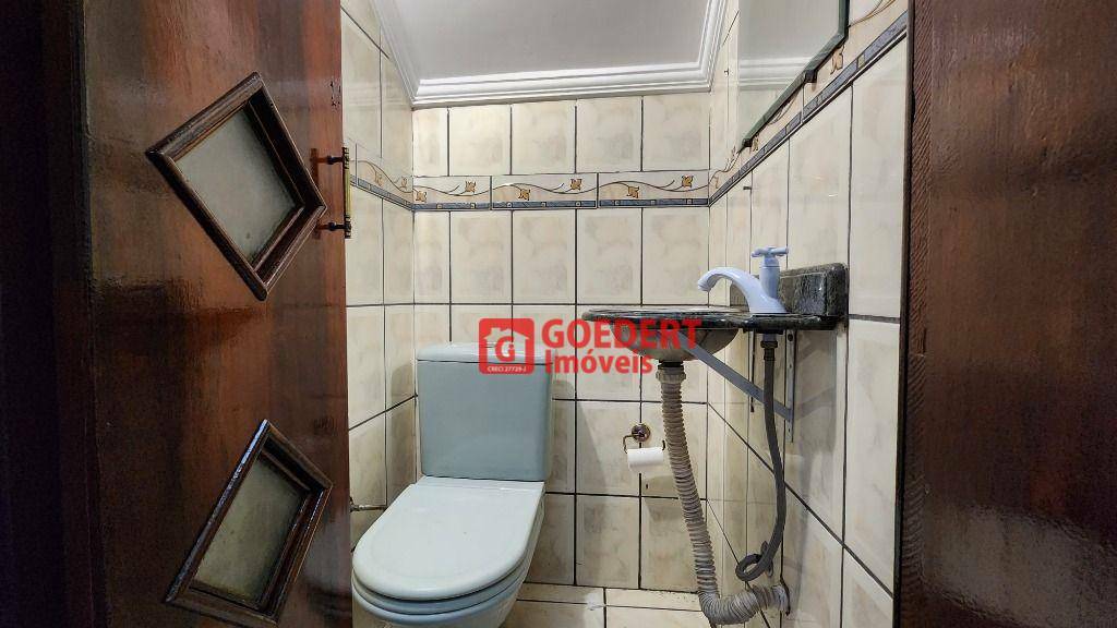 Sobrado à venda e aluguel com 3 quartos, 220m² - Foto 14