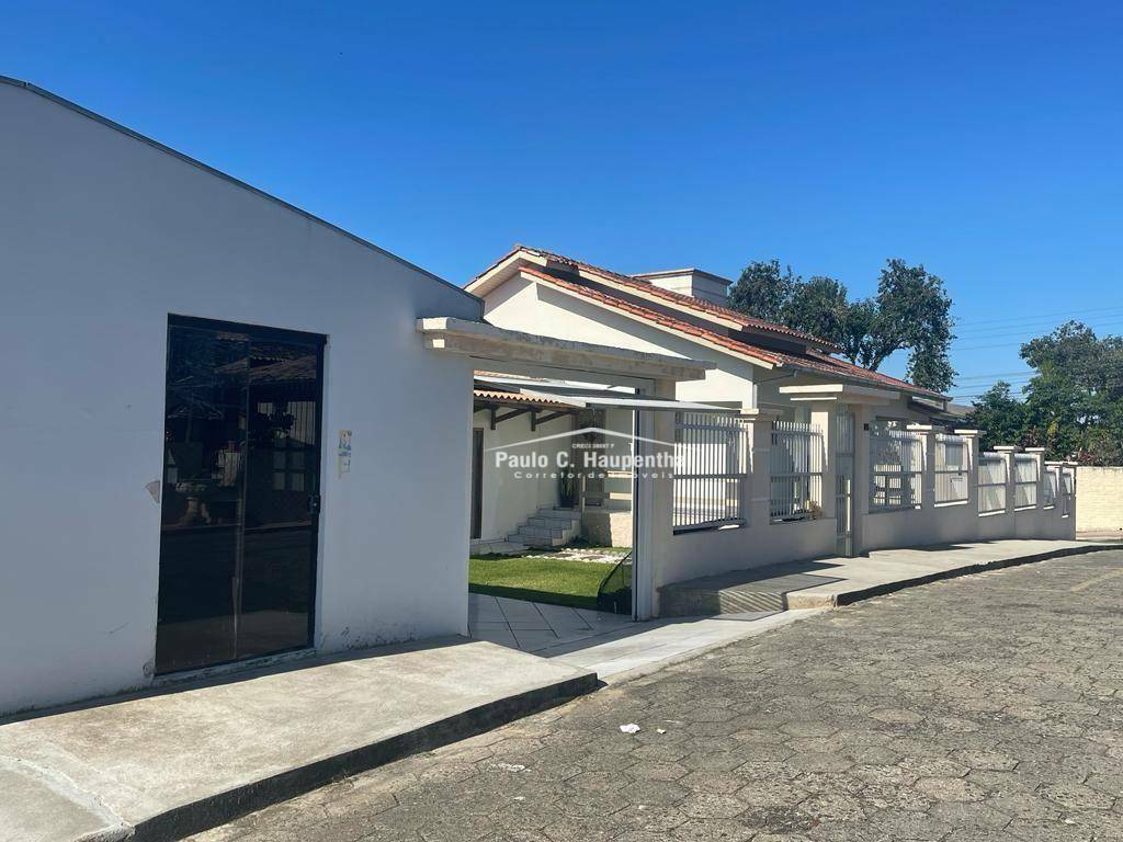 Casa à venda com 3 quartos, 136m² - Foto 3