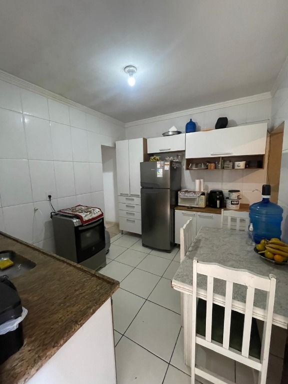 Casa à venda com 2 quartos, 100m² - Foto 11