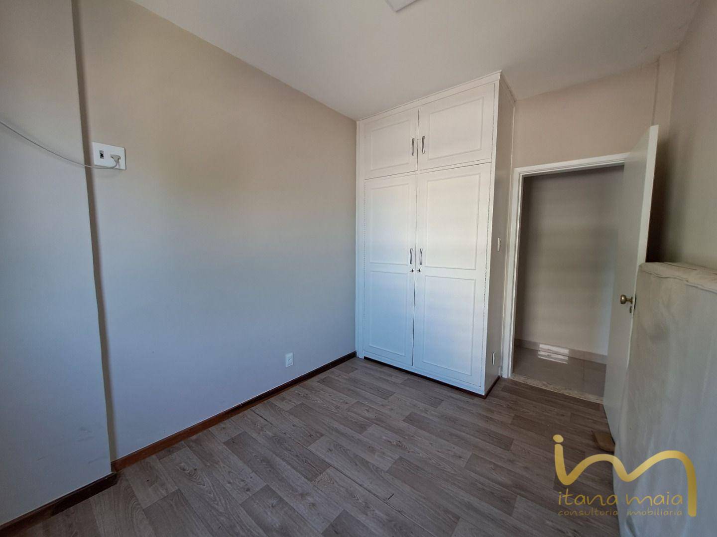 Apartamento à venda com 3 quartos, 156m² - Foto 8