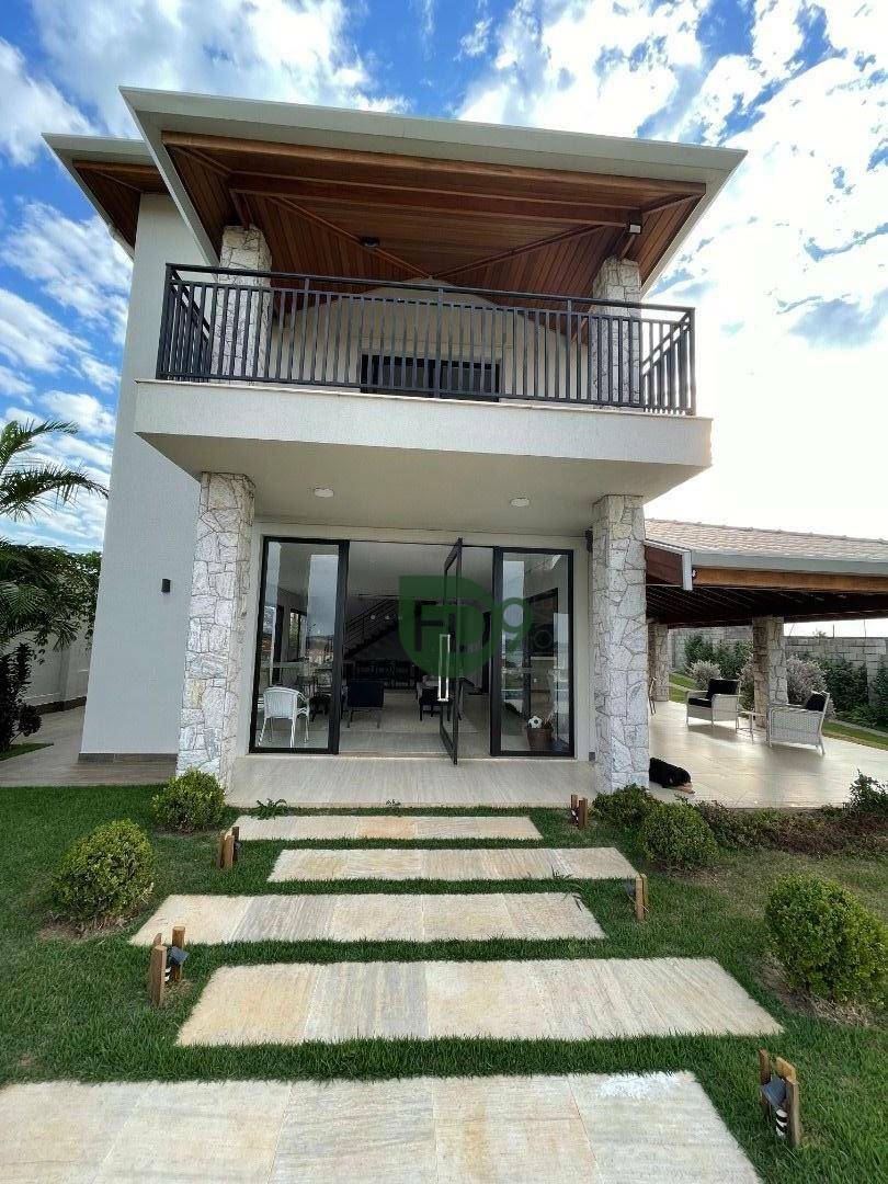 Casa de Condomínio à venda com 3 quartos, 314m² - Foto 3