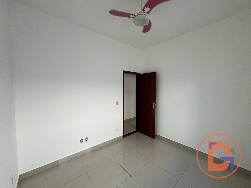 Casa à venda com 2 quartos, 96m² - Foto 13