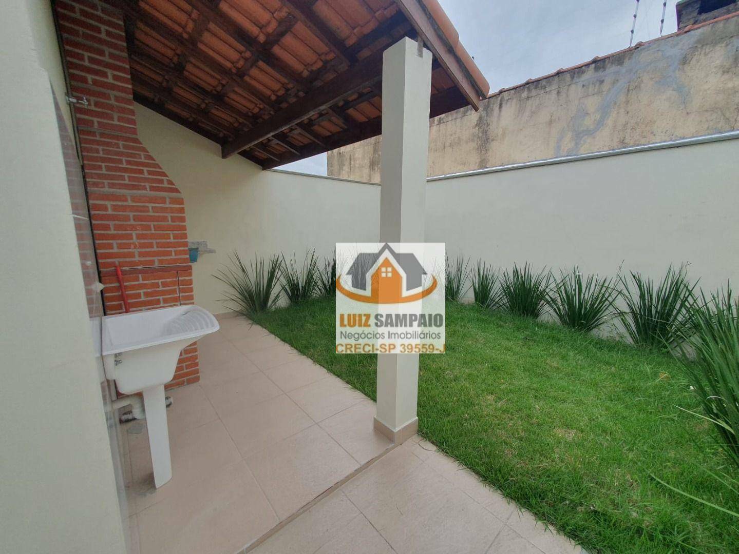 Casa à venda com 2 quartos, 54m² - Foto 5