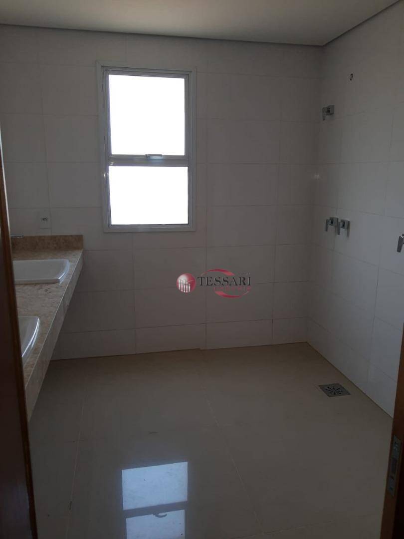 Apartamento à venda com 3 quartos, 245m² - Foto 3