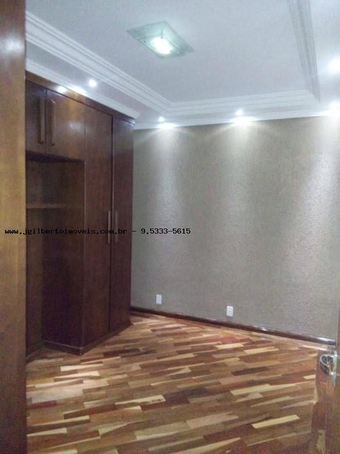 Casa à venda com 4 quartos, 224m² - Foto 29