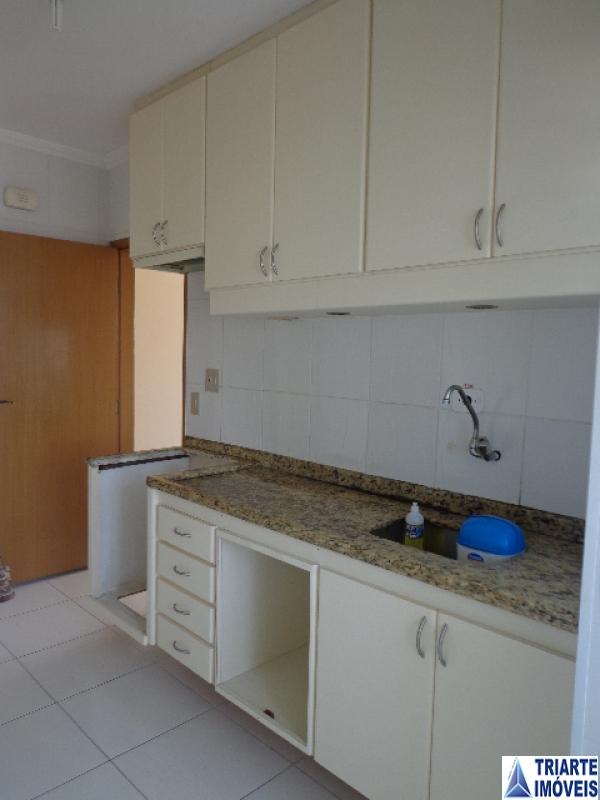 Apartamento à venda com 2 quartos, 62m² - Foto 7