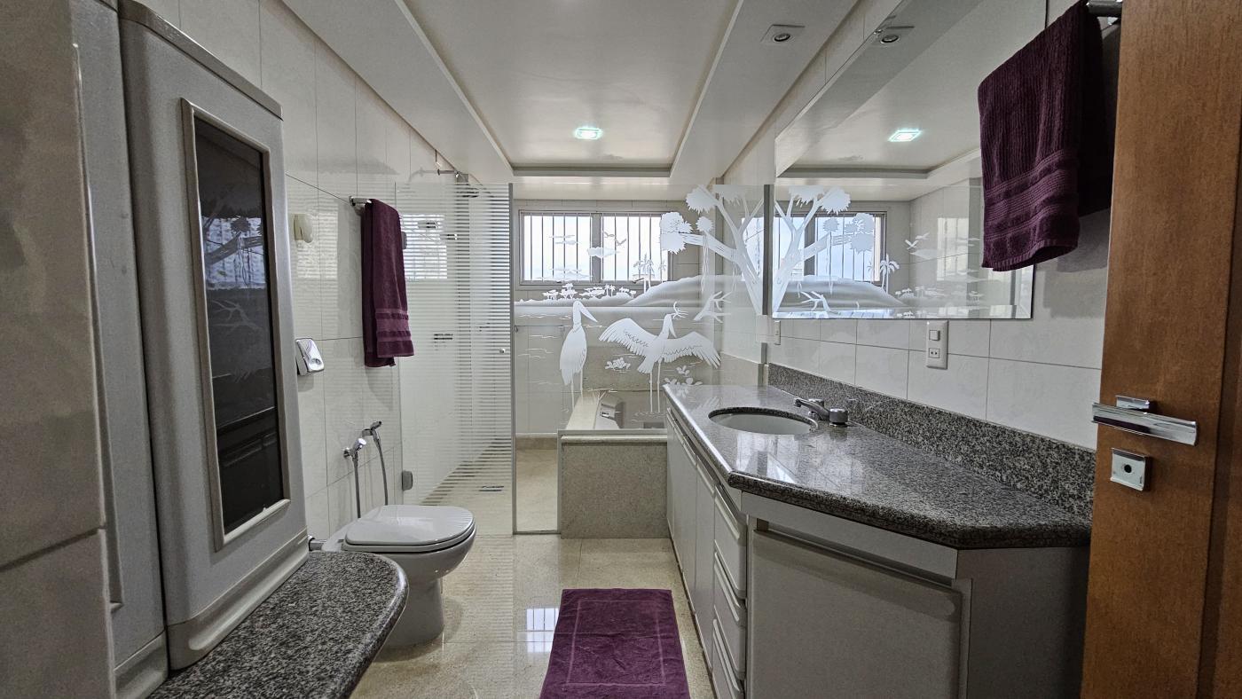 Apartamento à venda com 3 quartos, 258m² - Foto 18