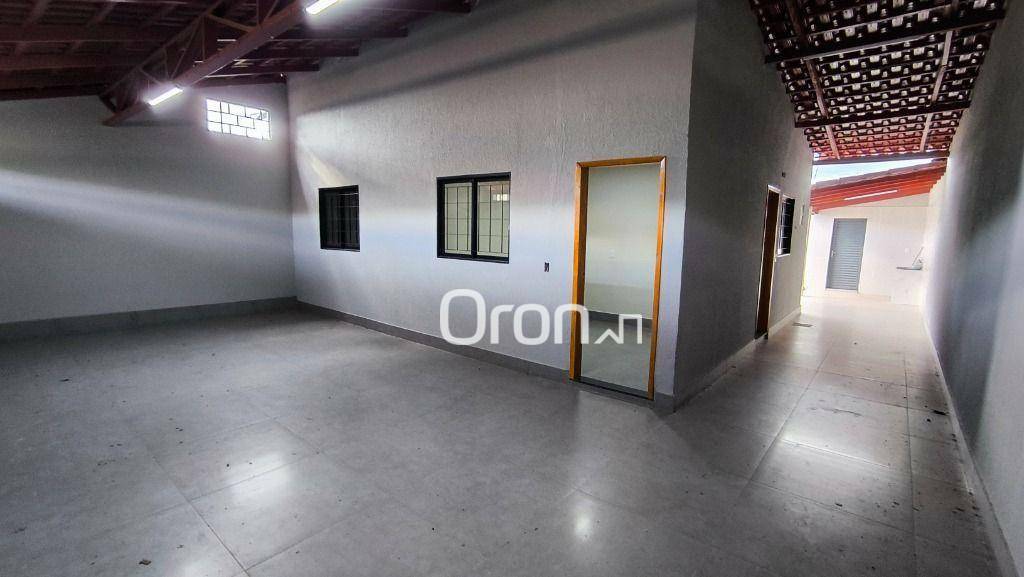 Casa à venda com 2 quartos, 80m² - Foto 1