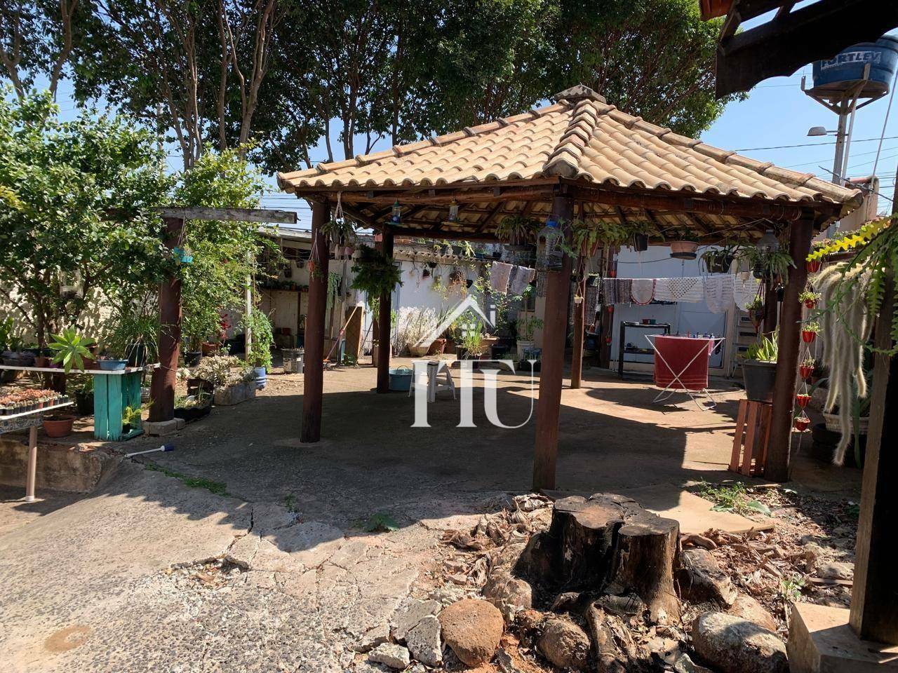 Casa à venda com 3 quartos, 59m² - Foto 1