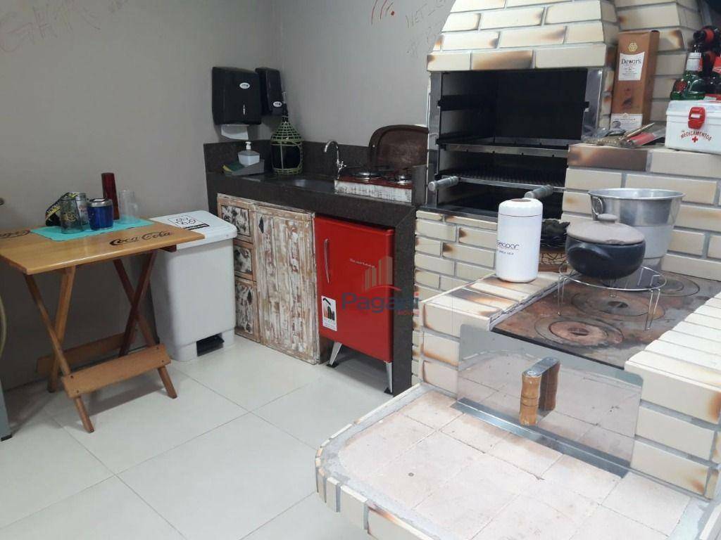 Sobrado à venda com 3 quartos, 70m² - Foto 2