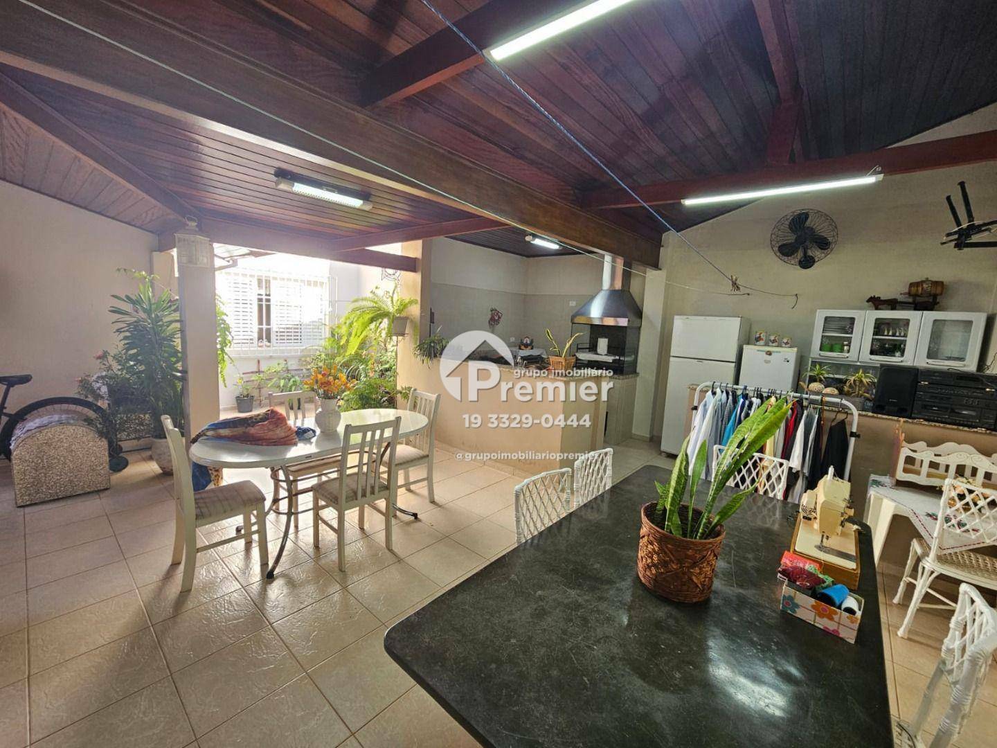 Casa à venda com 3 quartos, 200m² - Foto 14