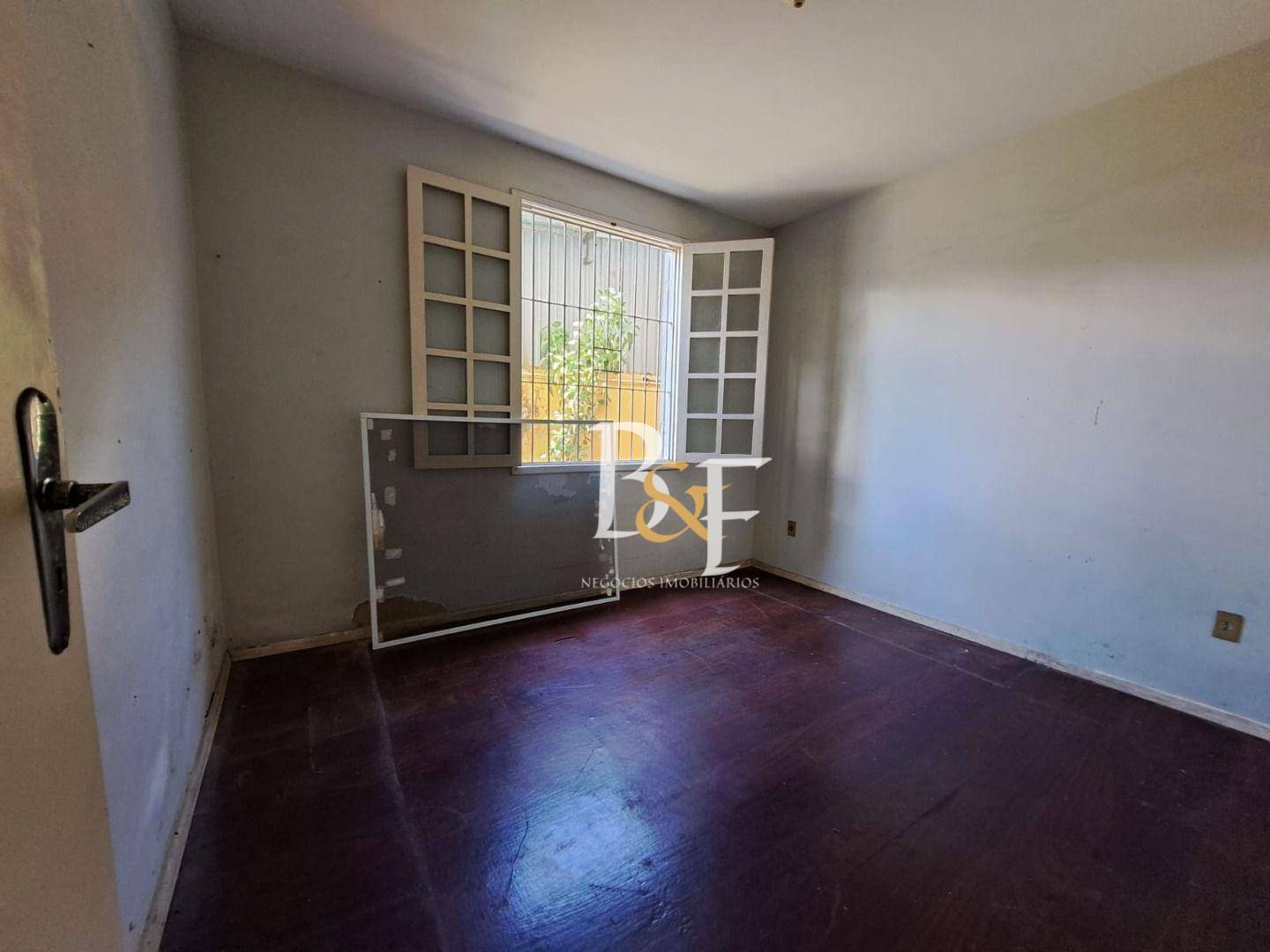 Casa à venda com 3 quartos, 206m² - Foto 8