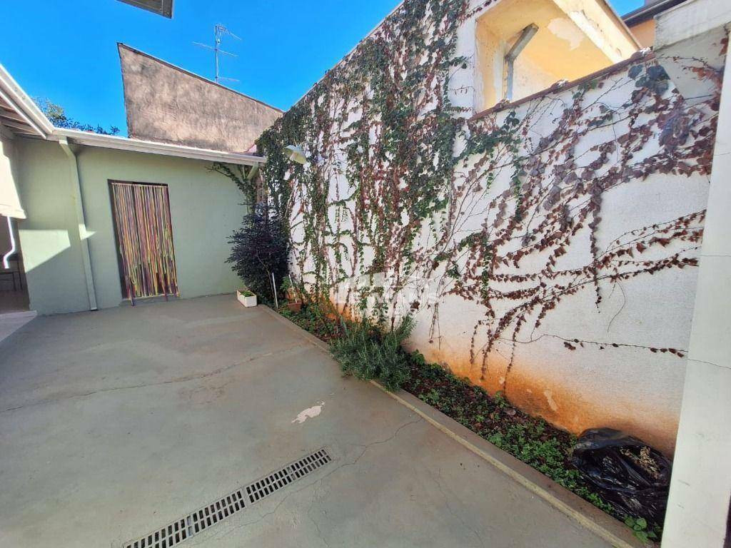 Casa à venda com 3 quartos, 164m² - Foto 14