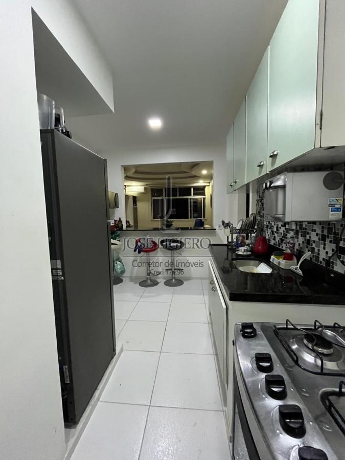 Apartamento à venda com 2 quartos, 85m² - Foto 15