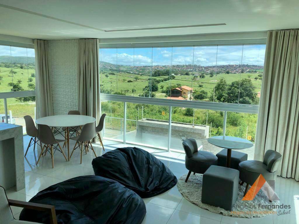 Casa à venda com 5 quartos, 250m² - Foto 1