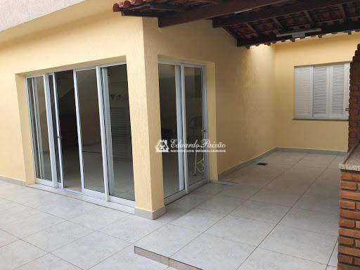 Casa à venda com 3 quartos, 380m² - Foto 8