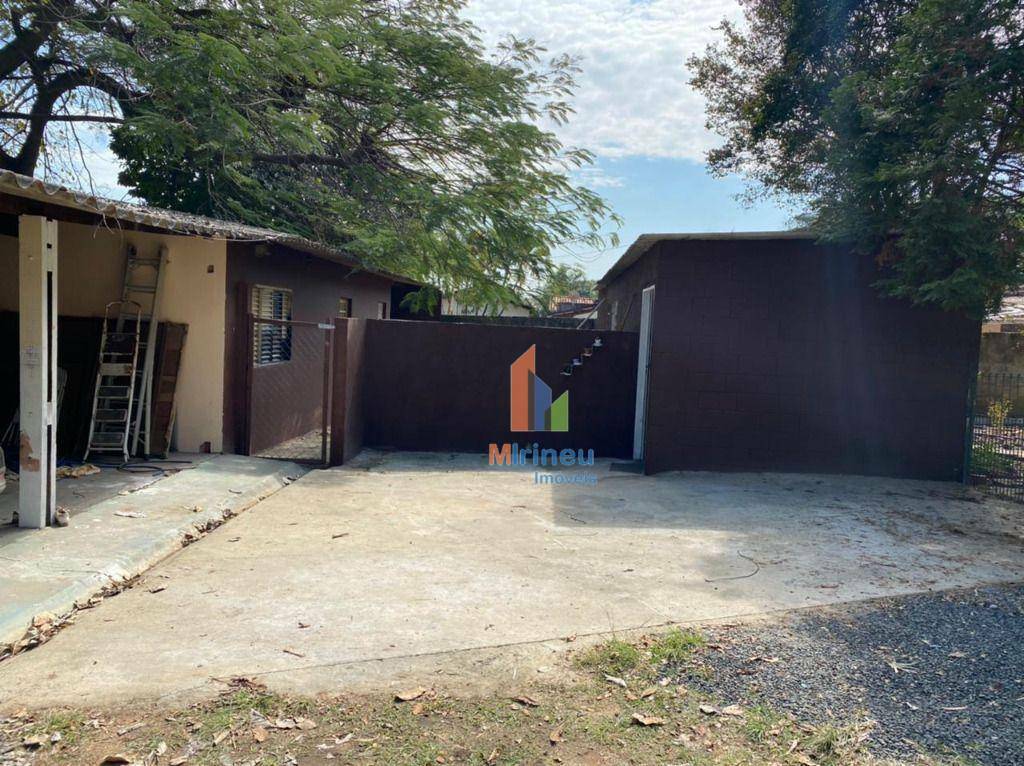 Chácara à venda com 4 quartos, 300m² - Foto 13