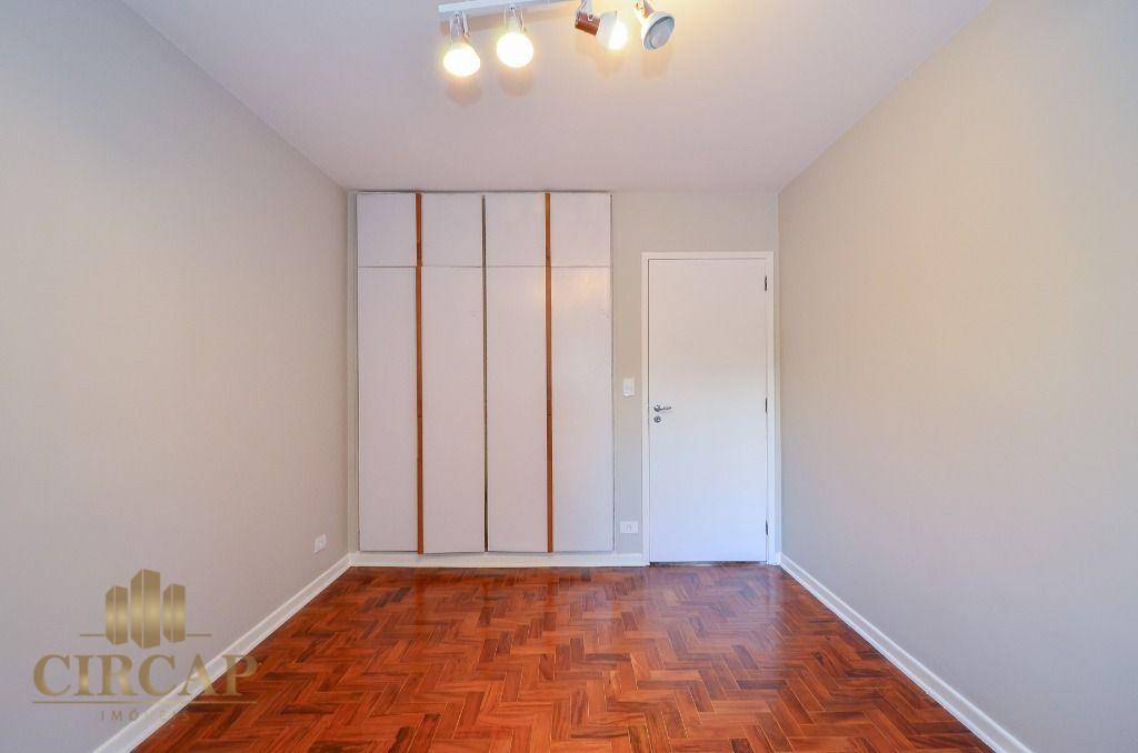 Apartamento à venda com 3 quartos, 123m² - Foto 13