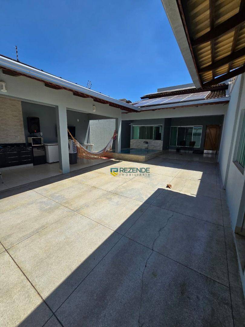 Casa, 3 quartos, 200 m² - Foto 1