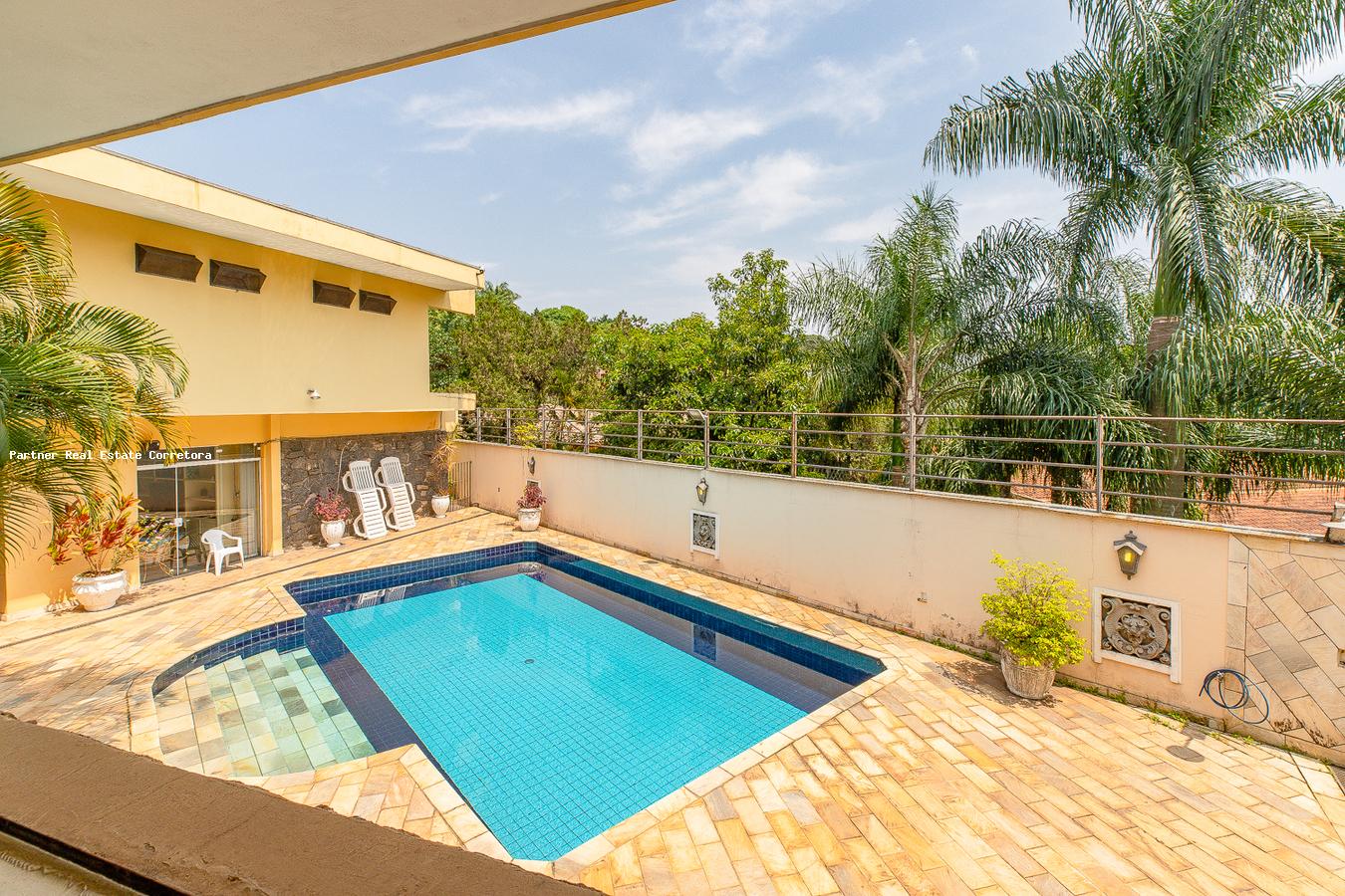 Casa à venda com 4 quartos, 739m² - Foto 1