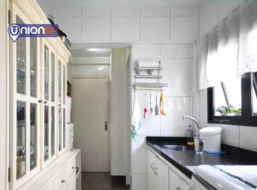 Apartamento à venda com 3 quartos, 117m² - Foto 9