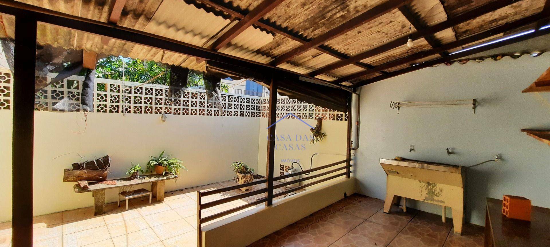 Casa à venda com 4 quartos, 286m² - Foto 17