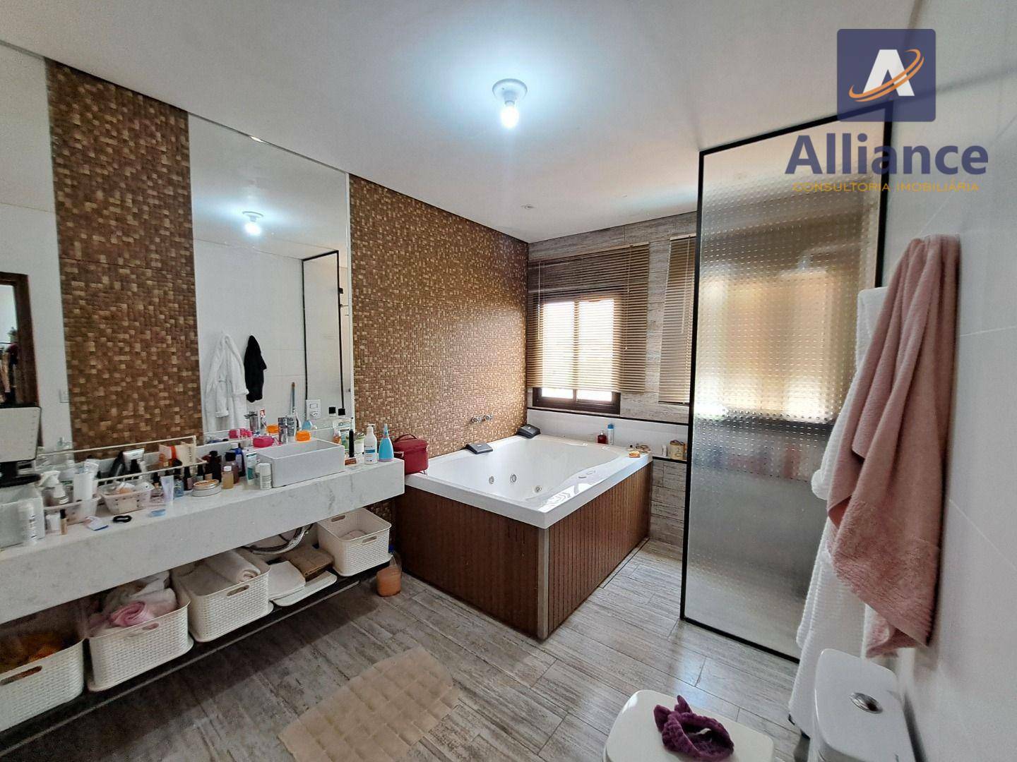 Casa de Condomínio para alugar com 4 quartos, 320m² - Foto 25