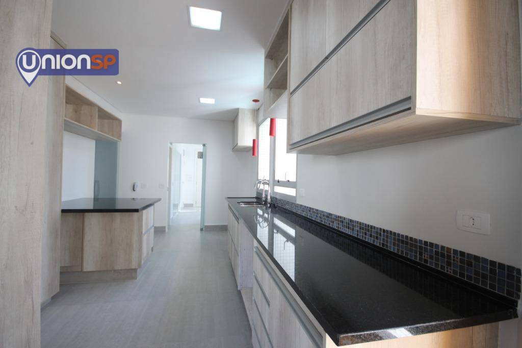 Apartamento à venda com 3 quartos, 244m² - Foto 5