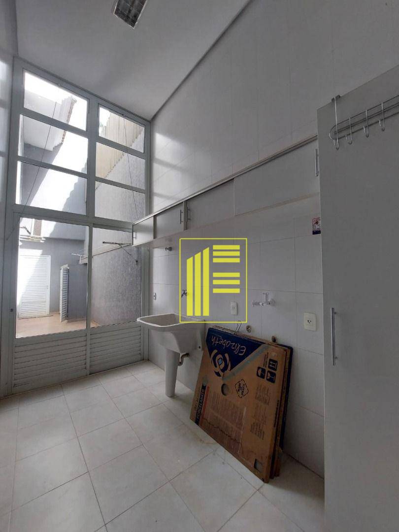 Casa de Condomínio para alugar com 5 quartos, 430m² - Foto 24